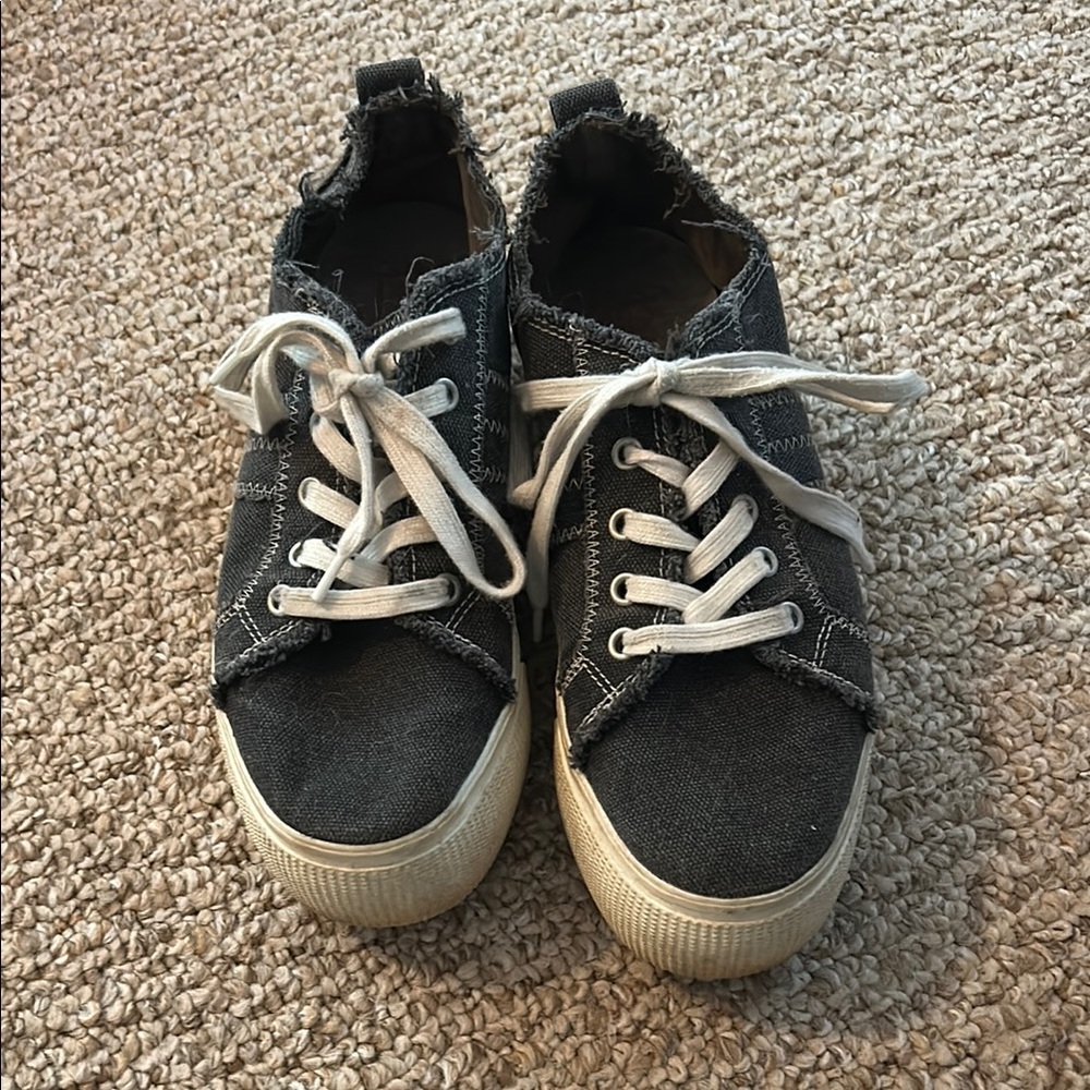 Jellypop Platform Shoes